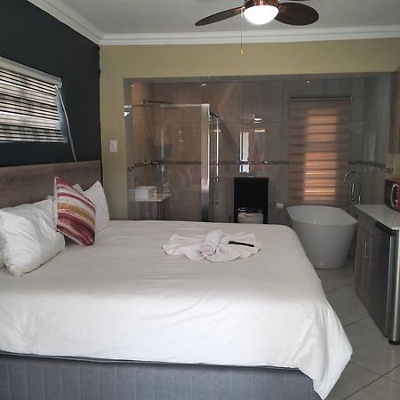 Sunrise Boutique Hotel Witbank Exteriör bild