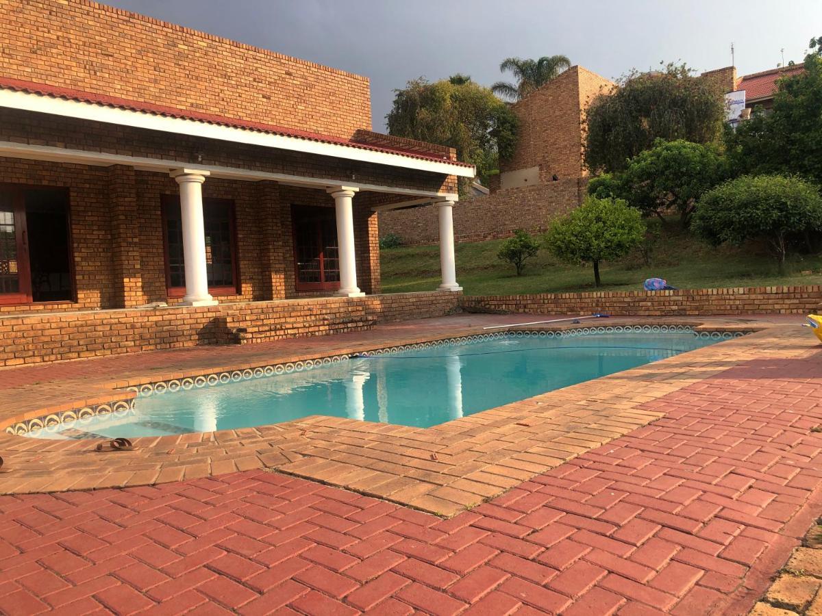 Sunrise Boutique Hotel Witbank Exteriör bild