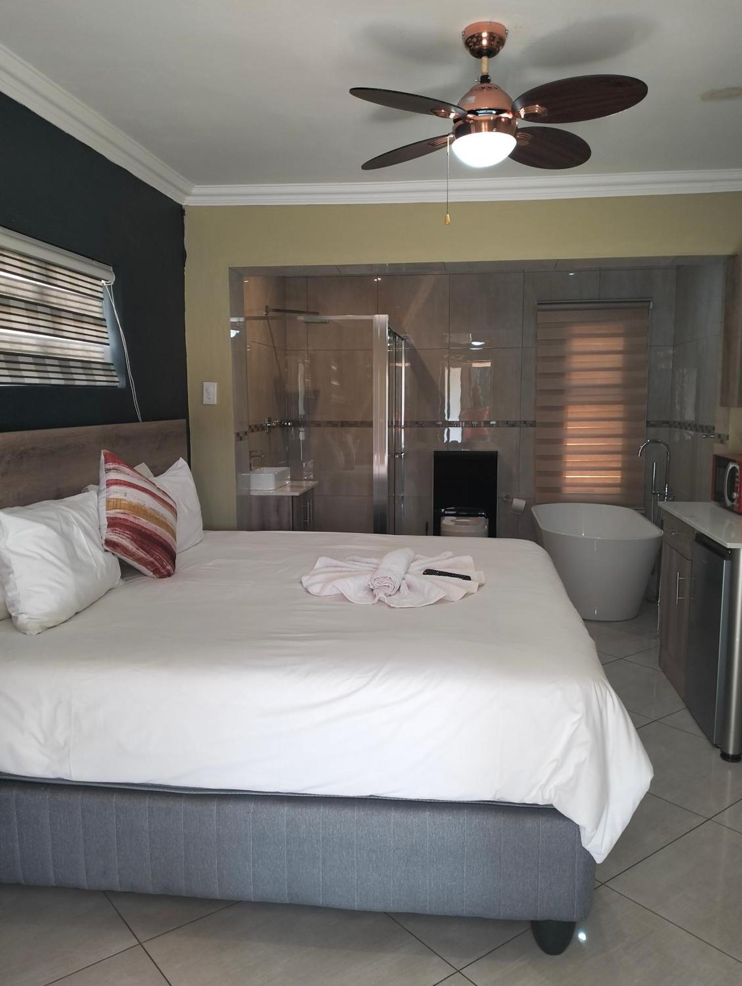Sunrise Boutique Hotel Witbank Exteriör bild