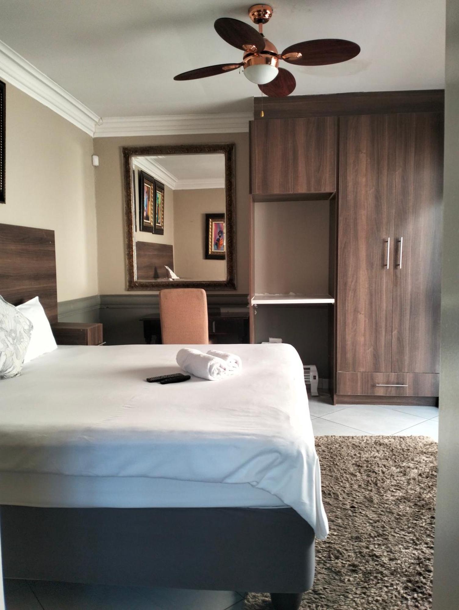 Sunrise Boutique Hotel Witbank Exteriör bild