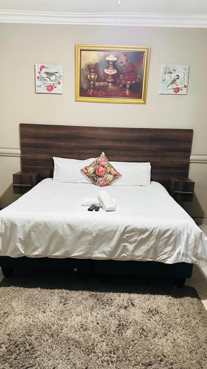 Sunrise Boutique Hotel Witbank Exteriör bild