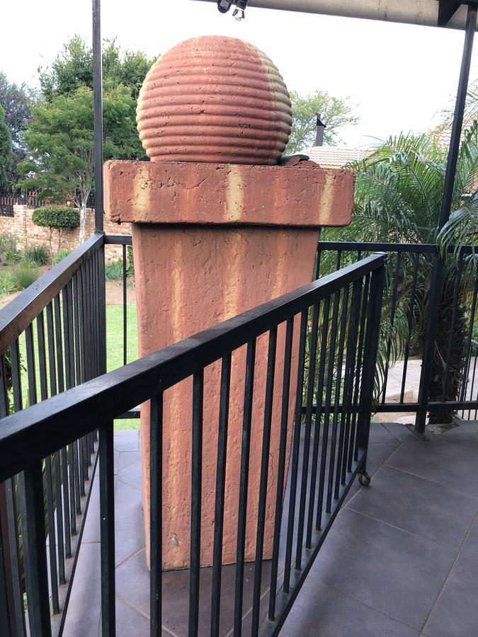 Sunrise Boutique Hotel Witbank Exteriör bild