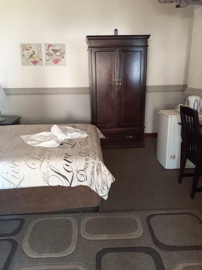 Sunrise Boutique Hotel Witbank Exteriör bild